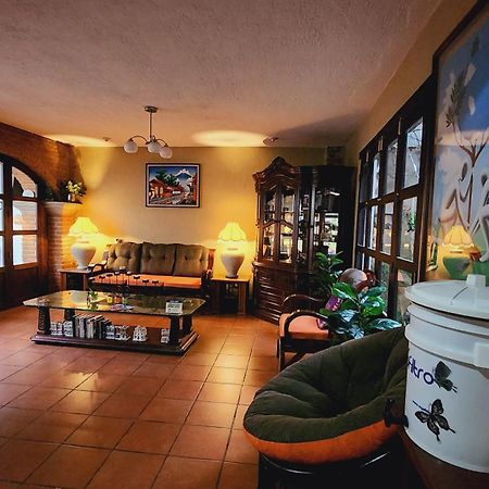 Hotel Magnolias Antigua Exterior foto